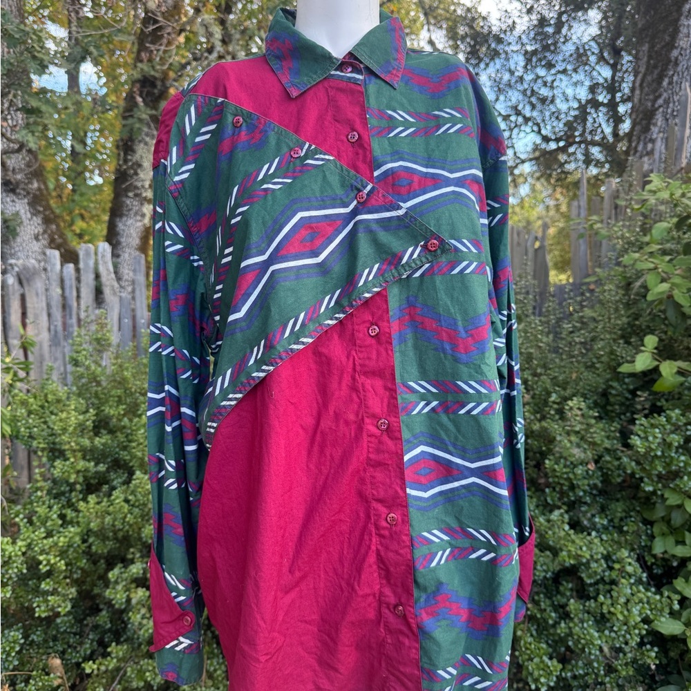 Vintage 90s Western Red and Green Patterned Button-Up Shirt